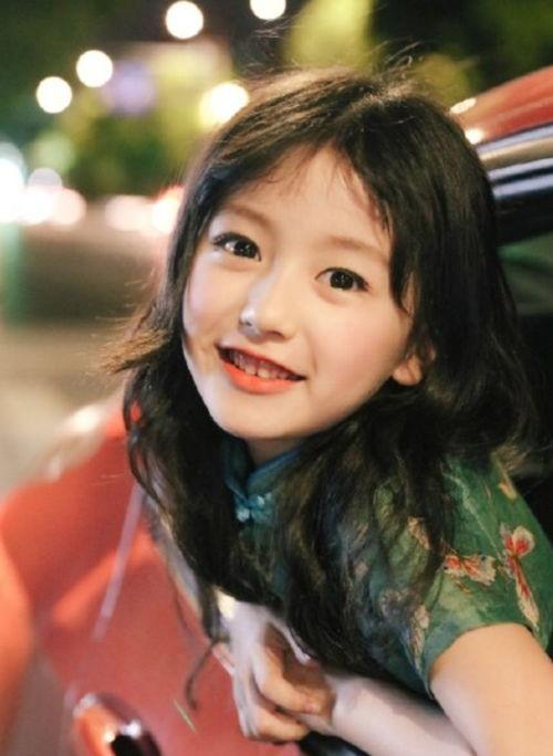 重庆冯女士最新爆料抖音,揭秘某事件背后惊人真相！